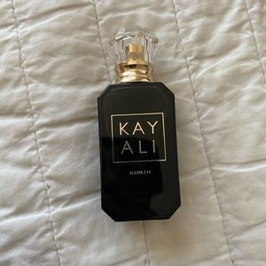 Kayali by Huda Beauty Elixr